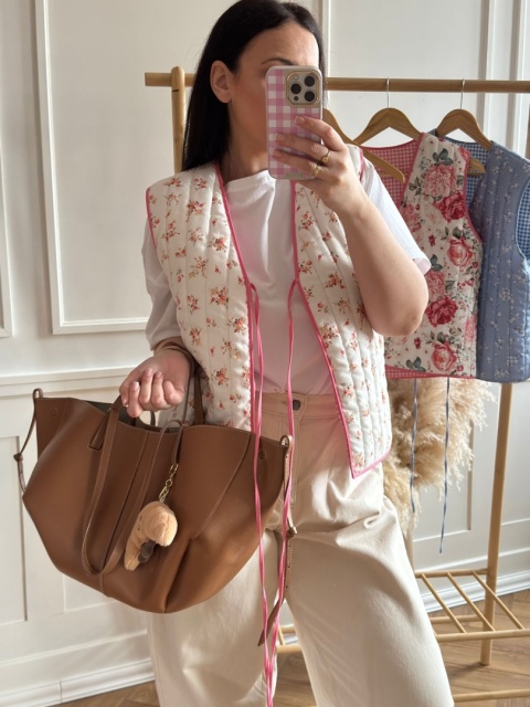 KAMIZELKA W DROBNE KWIATY DAISY RÓŻOWA