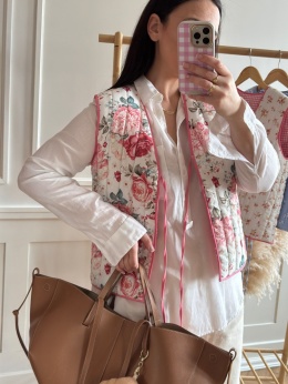 KAMIZELKA W DUŻE KWIATY DAISY RÓŻOWA