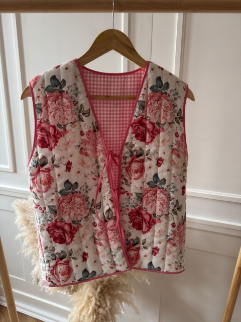 KAMIZELKA W DUŻE KWIATY DAISY RÓŻOWA