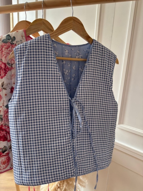 KAMIZELKA W KWIATY DAISY NIEBIESKA