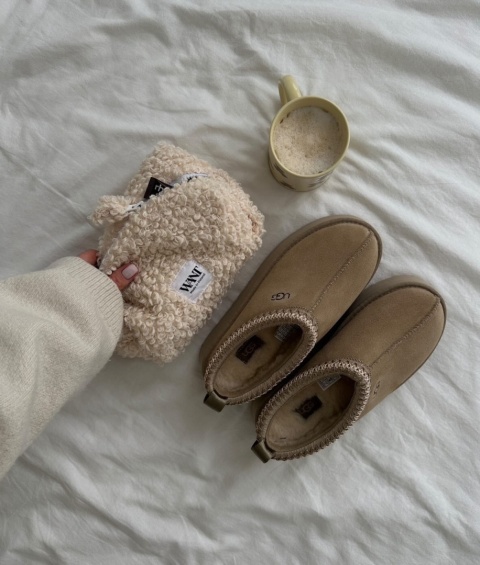 KOSMETYCZKA MIĘKKA BARANEK ECRU