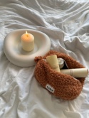 KOSMETYCZKA MIĘKKA BARANEK KARMELOWO-RUDA