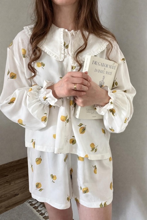 PIŻAMA W CYTRYNY Z KOŁNIERZYKIEM